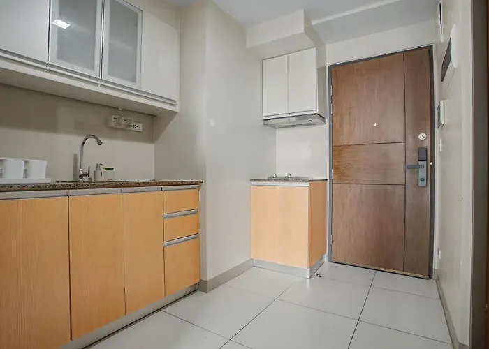 Bgc One Uptown Residences 15th Floor Apartment Manila
